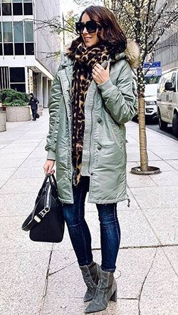 Trench coat,  Long hair: Trench coat,  Long hair,  Street Outfit Ideas,  Winter Coat  