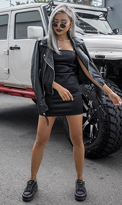 Leather jacket,  Auto show: Leather jacket,  Street Outfit Ideas,  Boxy Jacket,  Lounge jacket,  Black Leather Jacket  