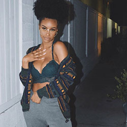 Black girl in bralette: Black people,  Dark skin,  Light skin,  Hot Black Girls  