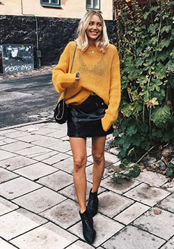Look sexy invierno: Boot Outfits,  Leather skirt,  Street Outfit Ideas  