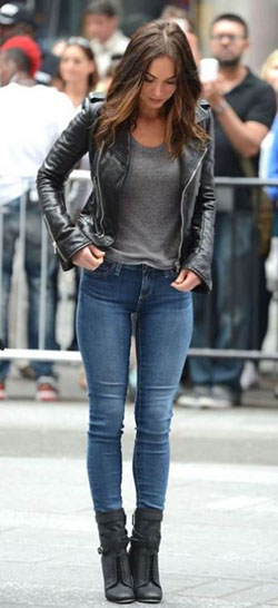 Black leather jacket womens outfit: Clothing Accessories,  Leather jacket,  Slim-Fit Pants,  High Waisted Jeans,  Boxy Jacket  