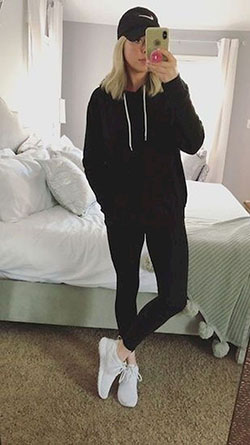 Black hoodie with black leggings: Casual Sporty Outfits,  Black Hoodie,  Hoodie outfit  