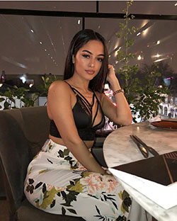 Nightclub outfits Girly girl,  Photo shoot: Curvy Teen,  fashion blogger,  Negz Negar  