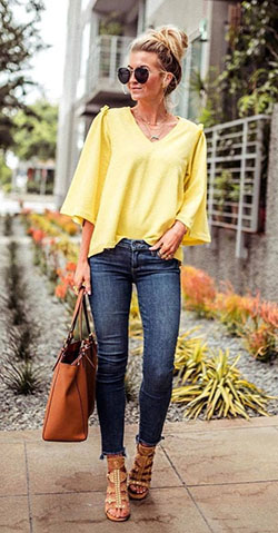 Yellow Dress Outfit Ideas: High-Heeled Shoe,  Slim-Fit Pants,  Yellow Outfits Girls,  yellow top  