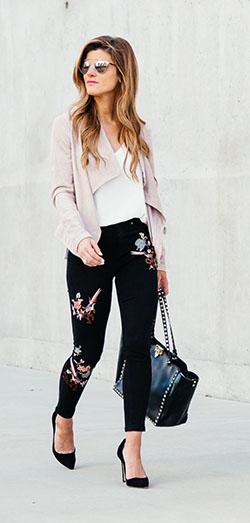 Black floral jeans outfit: Slim-Fit Pants,  Jeans Fashion,  celebrity pictures,  Pink Dresses  
