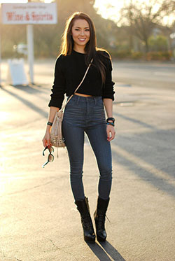 Crop top with high waist jeans: Crop top,  Slim-Fit Pants,  High waist jeans outfit  