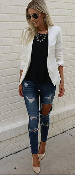 Slim-fit pants,  Jean jacket: Jean jacket,  Slim-Fit Pants,  College Outfit Ideas  