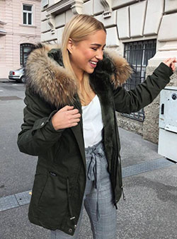 how to wear a parka : white top and grey pants: 