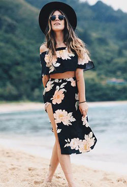 Adorable Outfits For A Beach Vacation: Beach Vacation Outfits,  Fashion week  