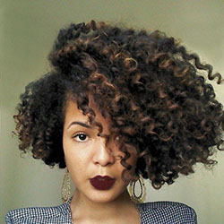 Subtle highlights natural hair: Afro-Textured Hair,  Bob cut,  Hairstyle Ideas,  Brown hair,  African hairstyles,  Hair highlighting  