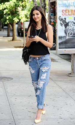 Ways To Style With Your Boyfriend Jeans This Summer: Ripped Jeans,  Capri pants,  Victoria Justice,  Boyfriend Jeans  