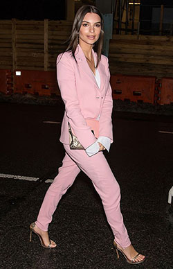 Fashion model, Emily Ratajkowski, Fashion week: Fashion show,  Fashion week,  Emily Ratajkowski,  Pink Pant  