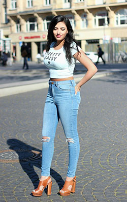 Crop top outfit with ripped denim jeans & leather heels: Crop Top Outfits,  Denim T-Shirt  