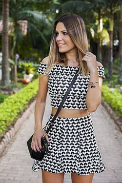 Best Style To Wear Skater Skirts: Spaghetti strap,  Crop top,  Shoulder strap,  Skirt Outfits,  Outfit Sets  