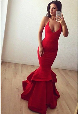 Simple Yet Cute 21st Birthday Outfits: Backless dress,  Evening gown,  Cute Birthday Outfits  