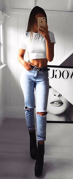Outfit of the day: Crop top,  Slim-Fit Pants,  High waist jeans outfit,  Mom jeans,  Casual Friday  