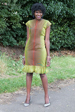 Fashion model, Bodycon dress: Traditional African Outfits  