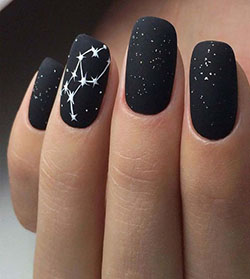 Black nails stars: Nail Polish,  Nail art,  Gel nails  