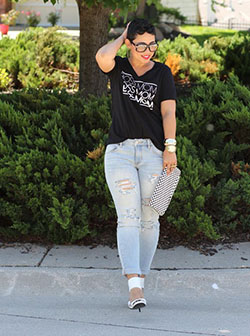 Boss Mom Tee + Jeans - Mimi G Style: Plus size outfit  