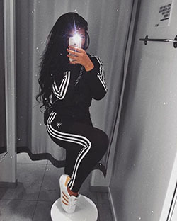 Baddie outfits with adidas pants: Sporty Outfits,  Adidas Yeezy,  Adidas Joggers,  Sports Pants  