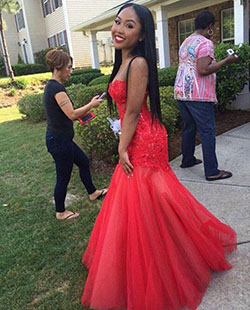 Red mermaid style prom dress: party outfits,  Classy Fashion,  Best Prom Outfits,  Red Dress  