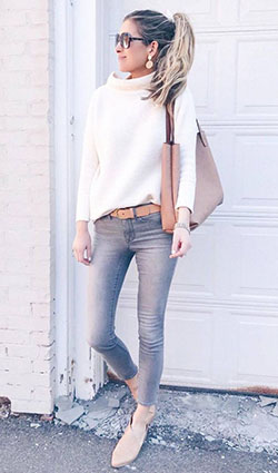 how to wear a parka : white top and grey pants on Stylevore