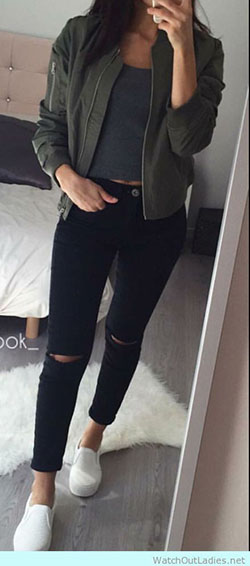 Grey crop top outfit: Black Jeans Outfit,  Slim-Fit Pants  