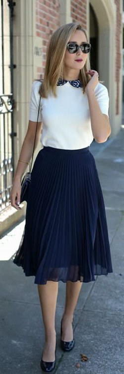 Maxi Skirt Outfits For Teen Girls: Long Skirt,  Pencil skirt,  Skirt Outfits,  Navy blue  