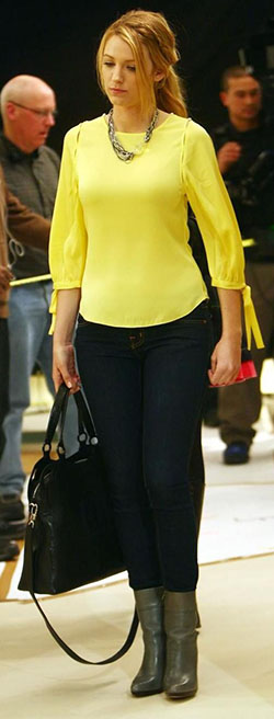 Neon Yellow Top + Dark Wash Jeans: Blake Lively,  Blair Waldorf,  Yellow Outfits Girls  