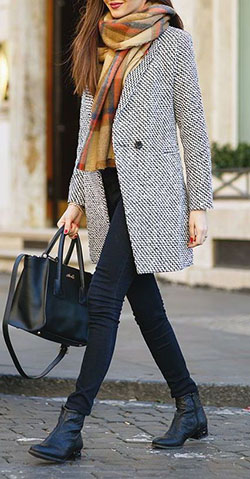 Winter office outfit: Casual Winter Outfit,  winter outfits,  Business casual,  Trench coat,  Informal wear  