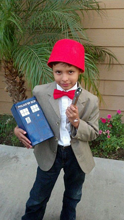 Kid doctor Costume Ideas: Halloween costume,  Helpers Day Outfits  