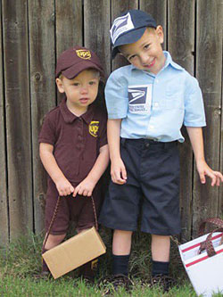 Mail carrier Costume Ideas: Halloween costume,  party outfits,  School uniform,  Helpers Day Outfits  
