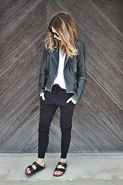 Outfits With Birkenstocks Tumblr: Leather jacket,  Birkenstocks Outfits,  Birkenstock  