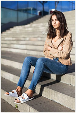 Girls Winter Outfits With Birkenstocks: Ripped Jeans,  Birkenstocks Outfits,  Birkenstock  