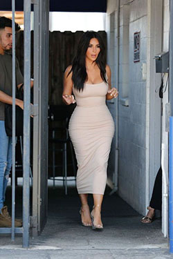 Kim kardashian in grey bodycon dress: Bodycon dress,  Bandage dress,  Backless dress,  Kim Kardashian,  Maxi dress,  Tank Dress,  Wrap Around Dresses  