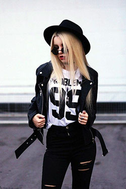 Urban Chick Fashion For Girls: Ripped Jeans,  Grunge fashion,  Soft grunge,  Black Swag Outfits  