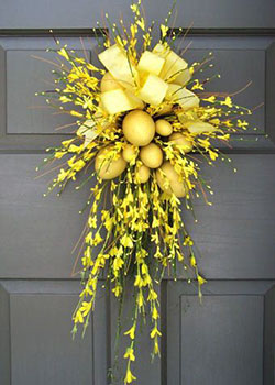 Elegant Front Door Wreaths: Spring Wreaths,  Wreath ideas,  Door Wreaths  