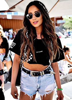 Classy Pool Party Outfits: Crop top,  Shay Mitchell,  Emily Fields,  Chiara Ferragni,  Pool Party Dresses  