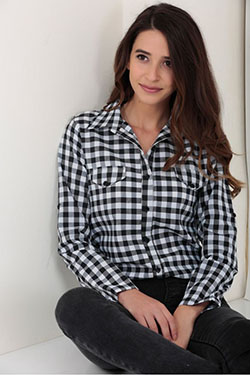 Flannel Outfit Ideas For Fall And Winter: shirts,  Full plaid,  Flannel Shirt Outfits,  Plaid Shirt  