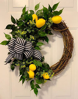 Best DIY Weath Ideas Images In 2019: Spring Wreaths,  Wreath ideas,  Door Wreaths  