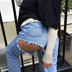Outfit Ideas With Butt Ripped Jeans: Ripped Jeans  