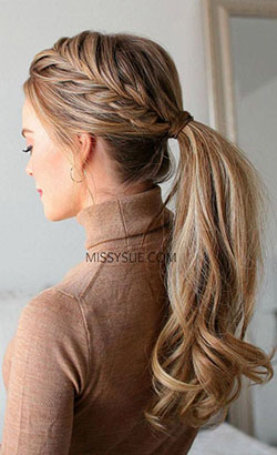 Simple And Easy Hairstyles For Daily Use For Girls on Stylevore