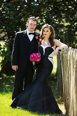 Black Matching Prom Outfits For Couples: Classy Fashion,  Homecoming Outfits  