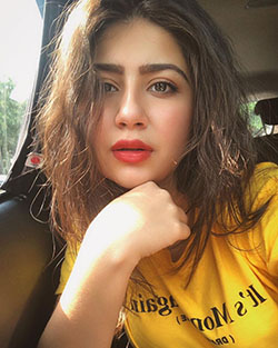 Beautiful And Elegant Aditi Bhatia Close Up Picture: Television show,  Aditi Bhatia  