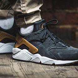 Nike huaraches / Louis vuitton