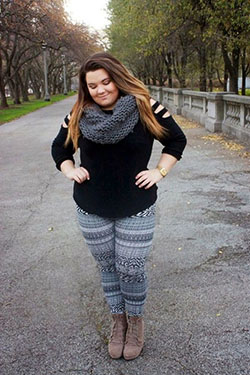 Printed Leggings Plus Size Women: Plus size outfit,  Business casual,  Plus-Size Model,  Legging Outfits  