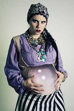 Mother Nature Mother Earth Costume: Halloween costume,  Maternity clothing,  Halloween Costumes Pregnant  