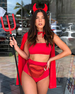 Discover these nice Halloween costumes: Halloween costume,  Playboy Bunny,  Fanny pack  