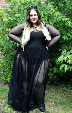 Gothic fashion halloween costume: Plus size outfit,  Maxi dress,  Halloween costume,  Goth subculture,  Gothic fashion  