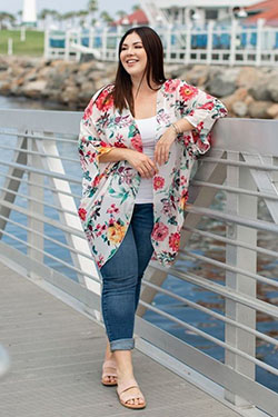 Curvy Plus Las Vegas Outfits: Plus size outfit,  Fashion photography,  Petite size  